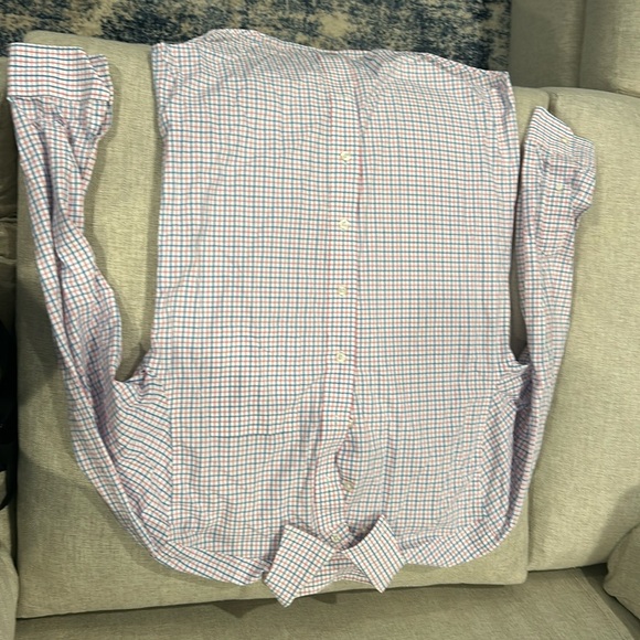 Vineyard vines button down shirt - Picture 1 of 4